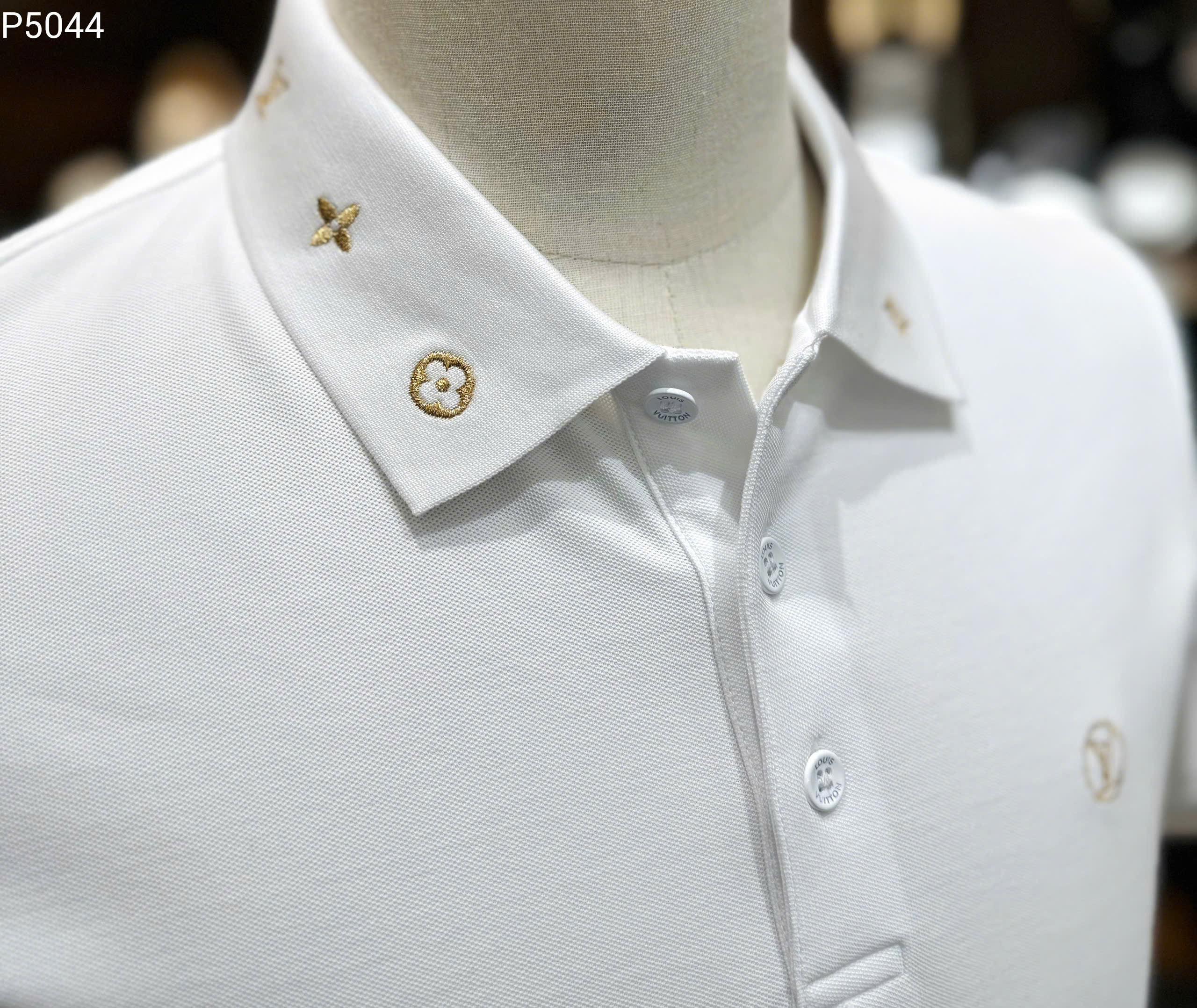 Áo polo Louis Vuitton LV hoa vân logo Vàng thêu cổ ngực Like Auth 1-1 on web MK